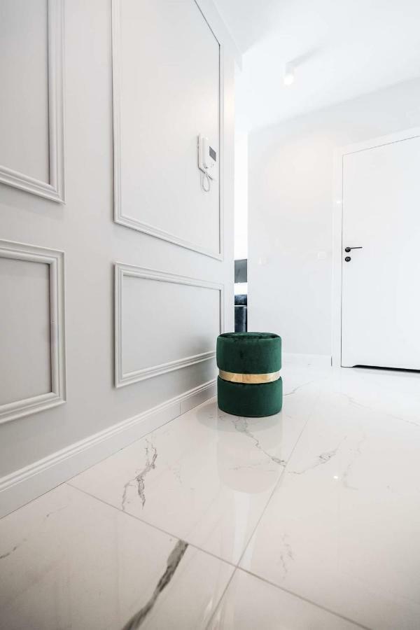 Apartament Marcelin Gold Wes Quality Suite 포즈난 외부 사진